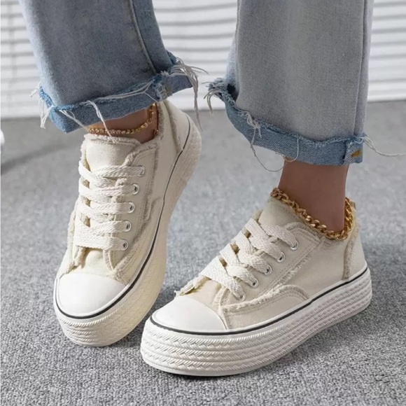 🎉Women's Cream Canvas Sneakers - Picture 1 of 6